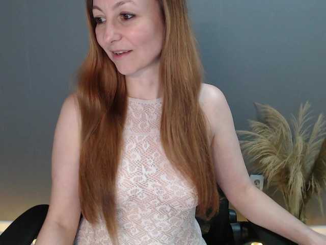 Prettygirl1703's BongaCams show and profile