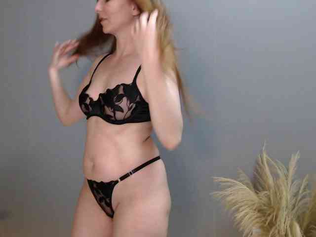Prettygirl1703 Live Webcam on BongaCams