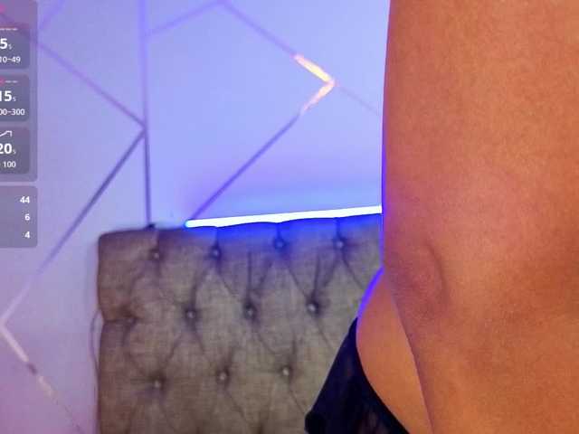 charlotte-69 live cam on BongaCams