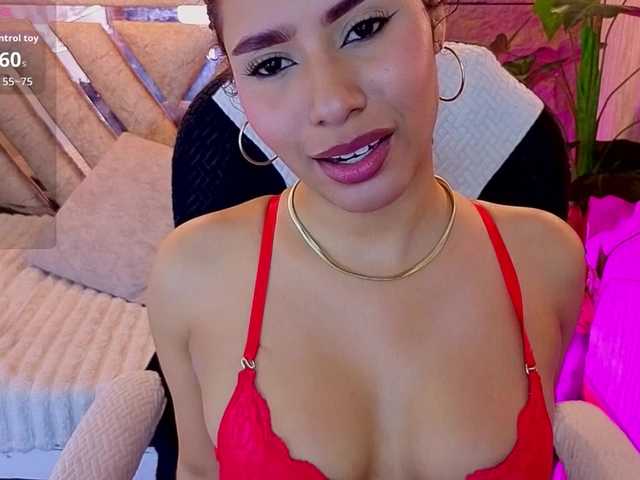 charlotte-69 live cam on BongaCams