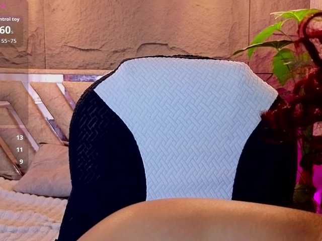 charlotte-69 live cam on BongaCams