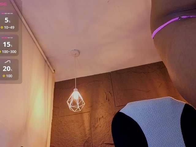 charlotte-69 live cam on BongaCams