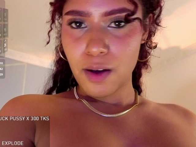 charlotte-69 live cam on BongaCams
