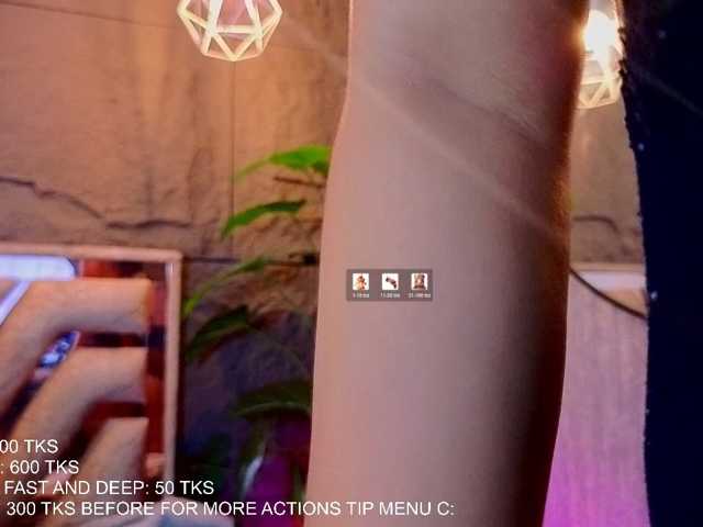 charlotte-69 live cam on BongaCams