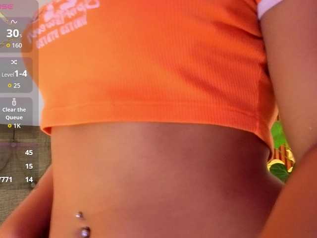 charlotte-69 live cam on BongaCams