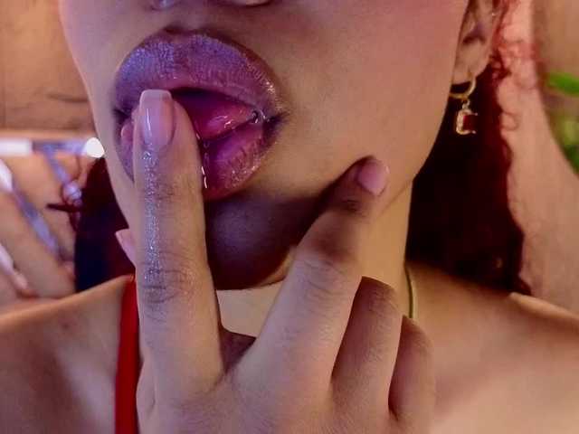 charlotte-69 live cam on BongaCams