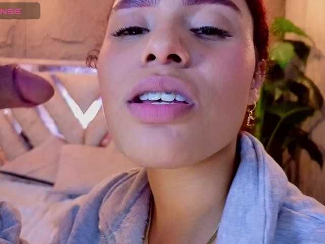 charlotte-69 live cam on BongaCams