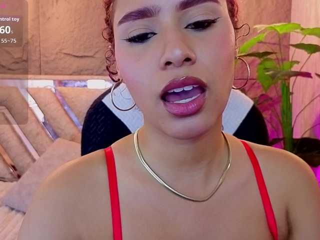 charlotte-69 live cam on BongaCams