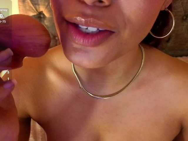 charlotte-69 live cam on BongaCams