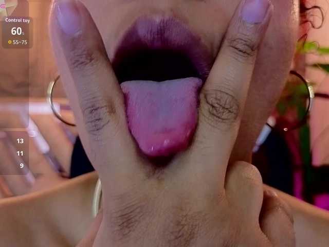 charlotte-69 live cam on BongaCams