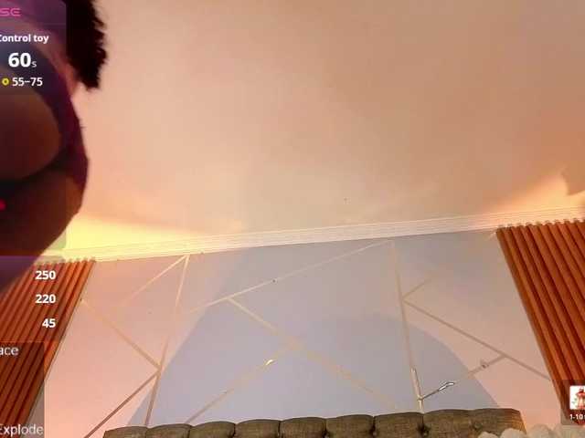 charlotte-69 live cam on BongaCams