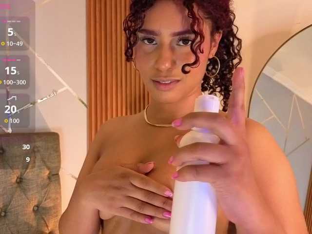 charlotte-69 live cam on BongaCams