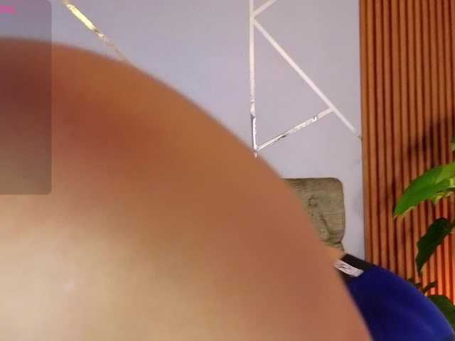 charlotte-69 live cam on BongaCams