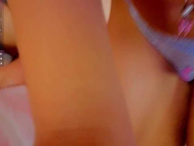 charlotte-69 live cam on BongaCams