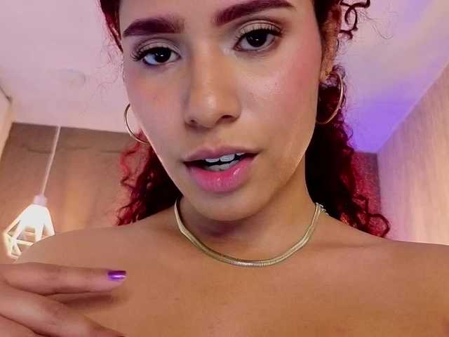 charlotte-69 live cam on BongaCams