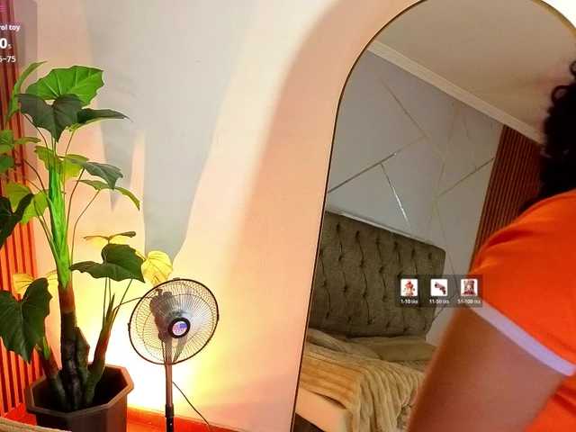 charlotte-69 live cam on BongaCams