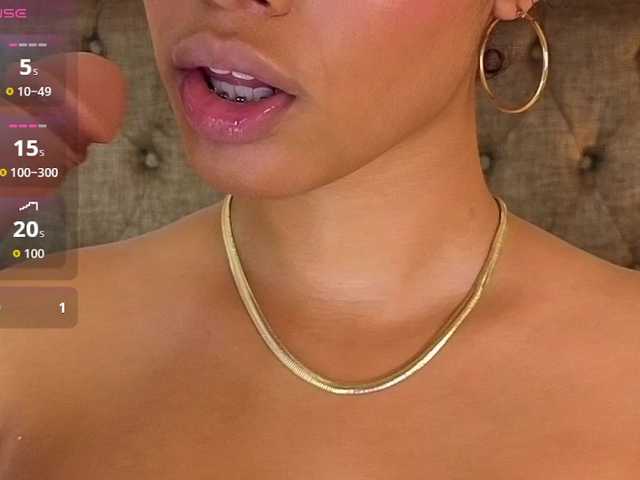 charlotte-69 live cam on BongaCams