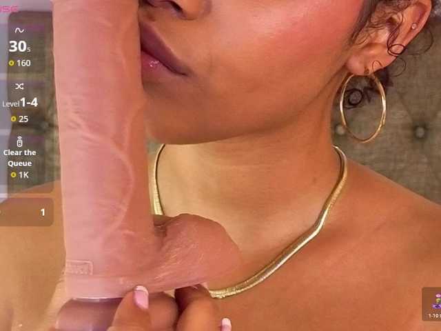 charlotte-69 live cam on BongaCams