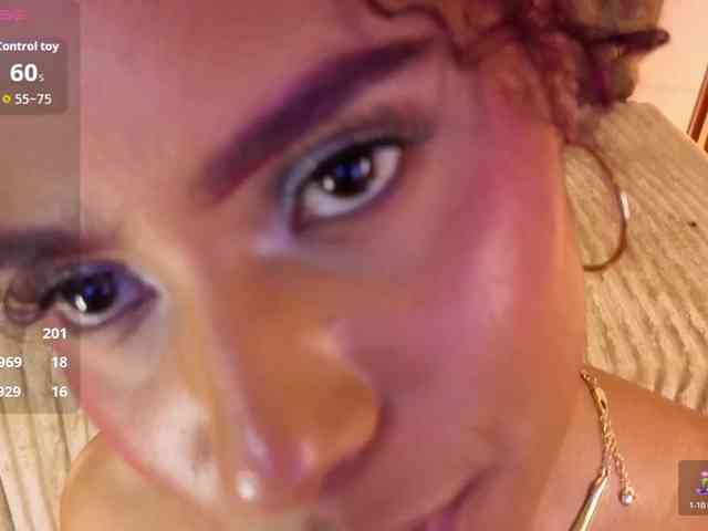 charlotte-69 webcam