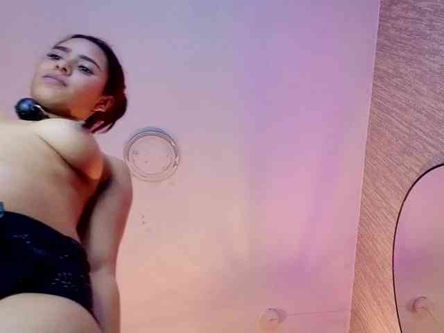 charlotte-69 webcam