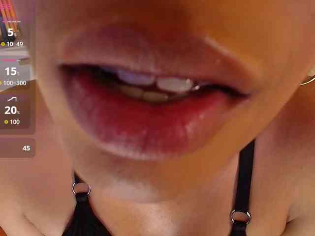charlotte-69 webcam