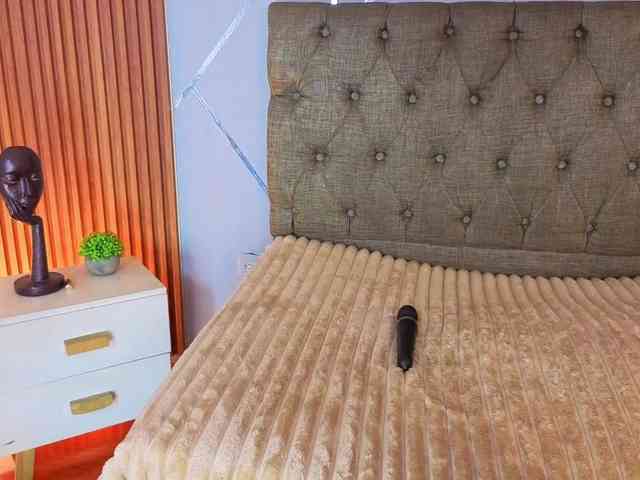 charlotte-69 webcam