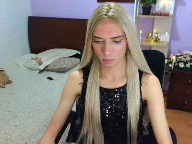 mirandahabach Live Webcam on BongaCams