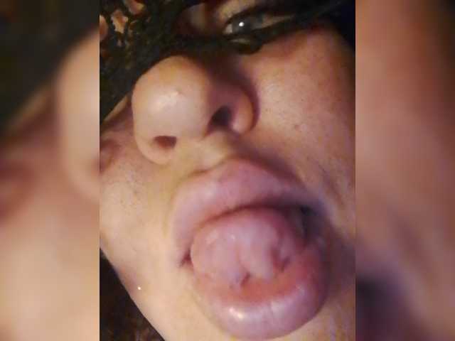 EVIl_TITS live cam preview