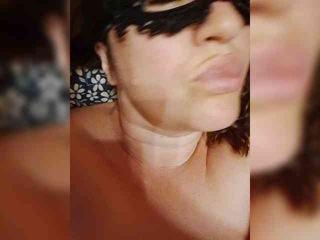 EVIl_TITS webcam