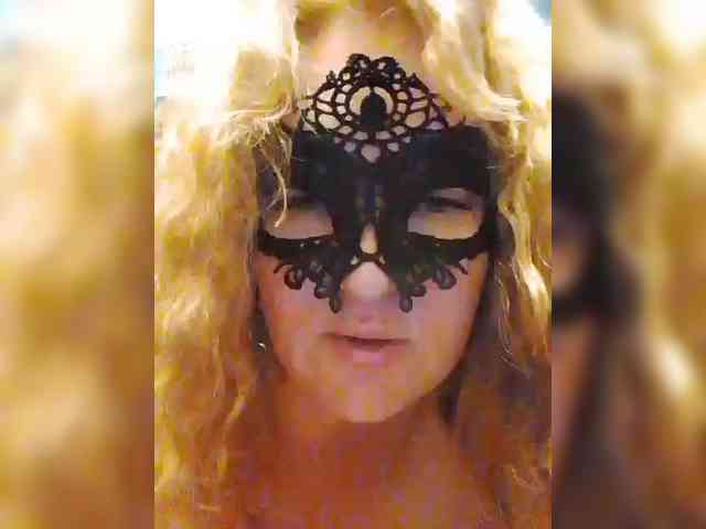 EVIL_TITS webcam