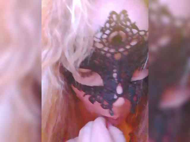 EVIL_TITS webcam