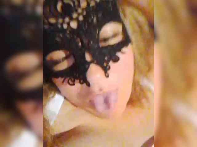 EVIL_TITS webcam