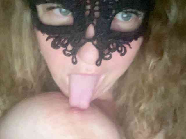 EVIL_TITS webcam