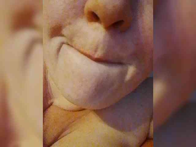 EVIL_TITS webcam