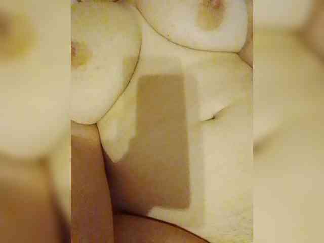 EVIL_TITS webcam