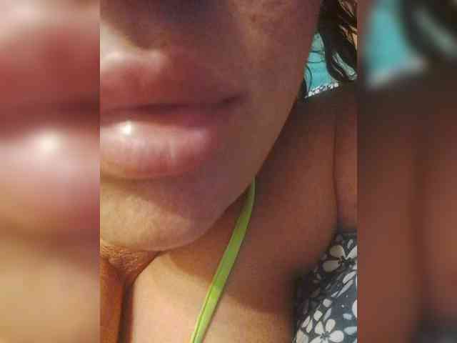EVIl_TITS webcam