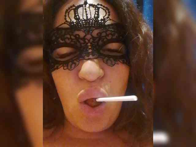 EVIl_TITS webcam