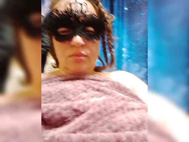 EVIl_TITS webcam