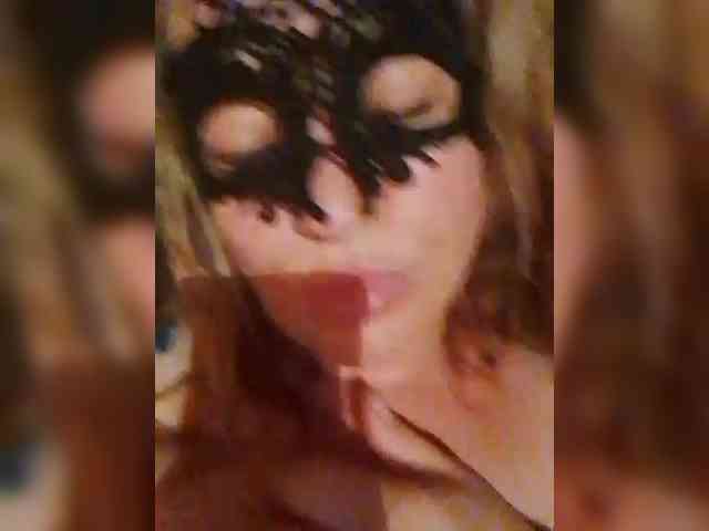 EVIL_TITS webcam