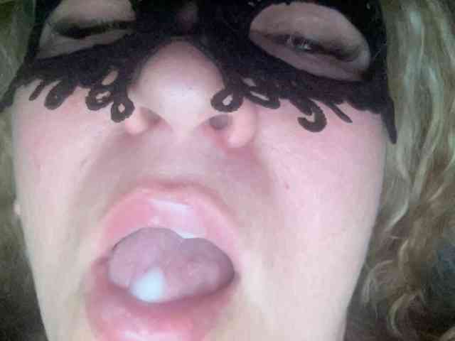 EVIL_TITS webcam
