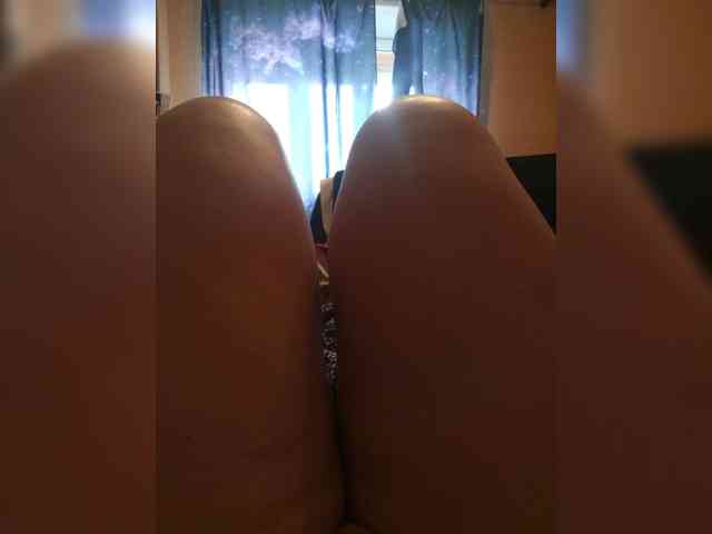 EVIl_TITS webcam