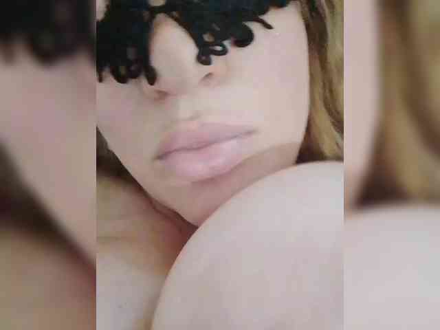 EVIL_TITS webcam