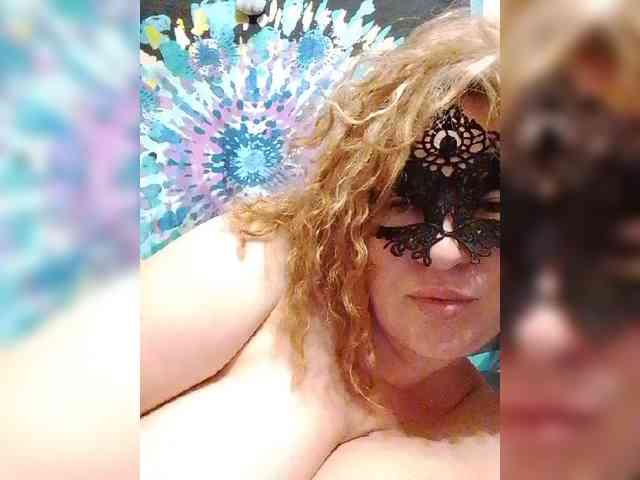 EVIL_TITS webcam