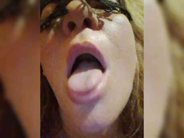 EVIL_TITS webcam