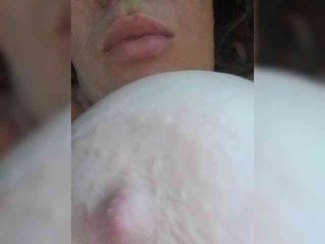 EVIL_TITS webcam