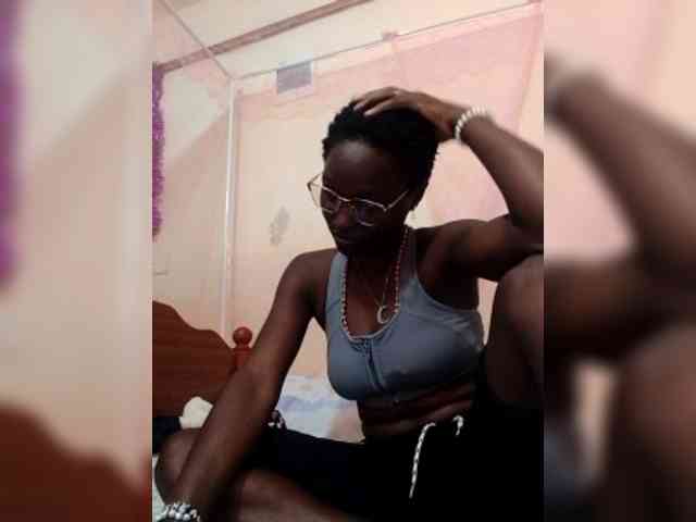 freaky-pinnah webcam