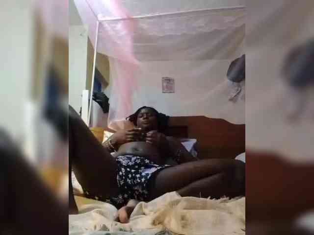 freaky-pinnah webcam