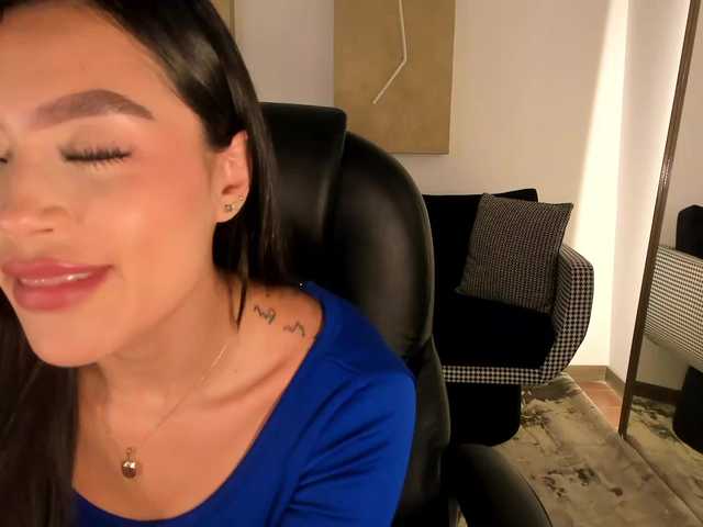 JadeEvans live cam on BongaCams