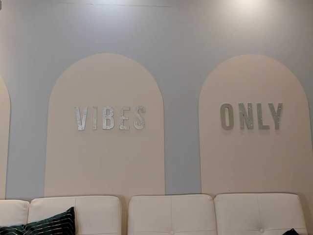 JadeEvans live cam on BongaCams