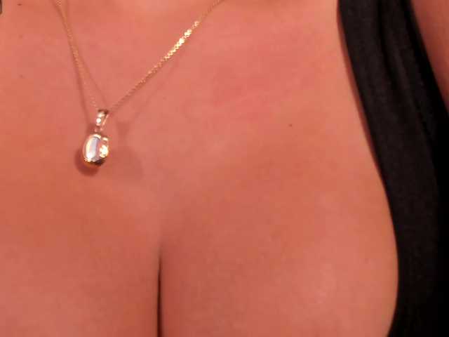 JadeEvans live cam on BongaCams